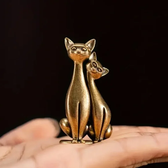 Cats - Picture 1 of 5